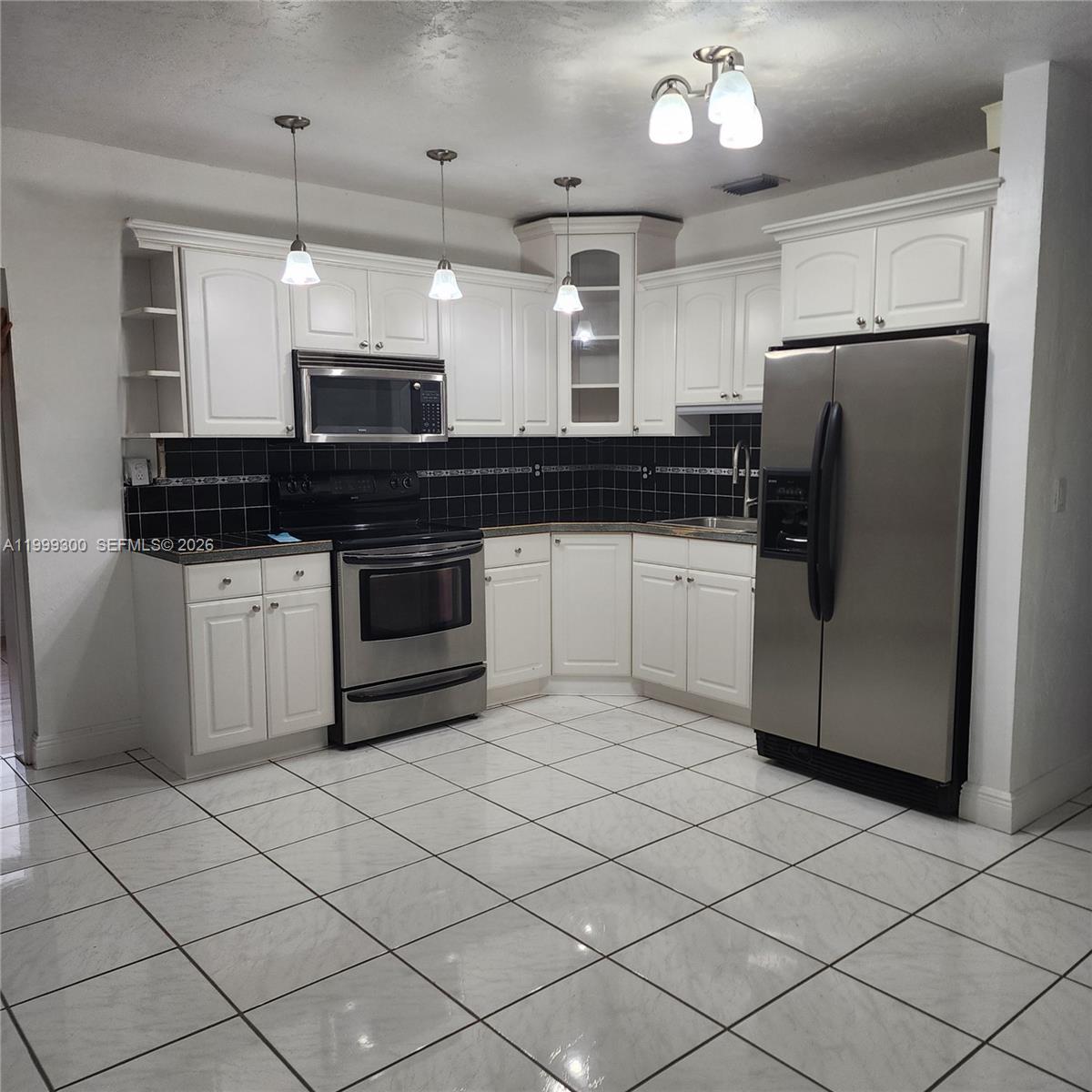 CENTRAL MIAMI PART 6 - Residential Lease