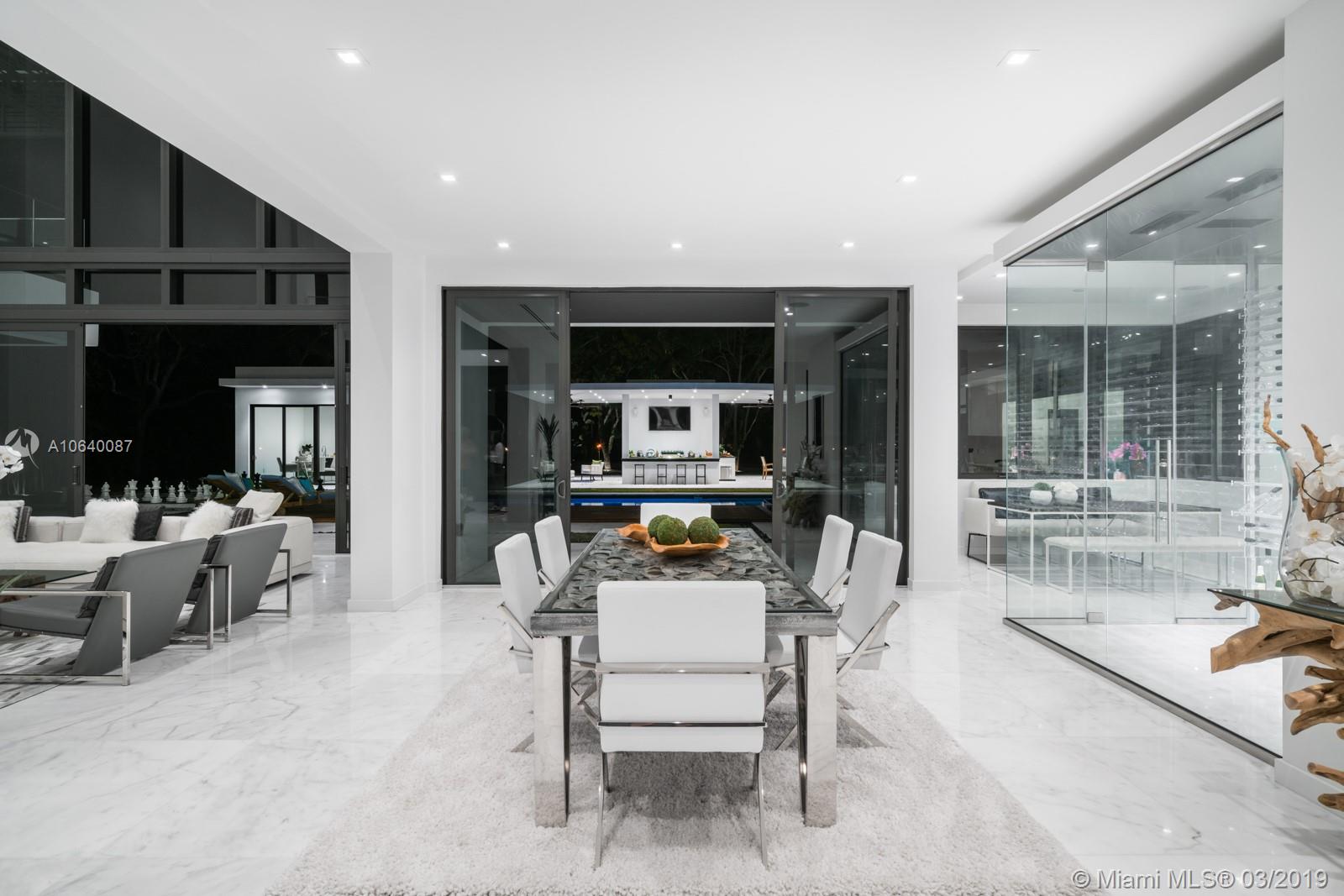 PINECREST - Residential