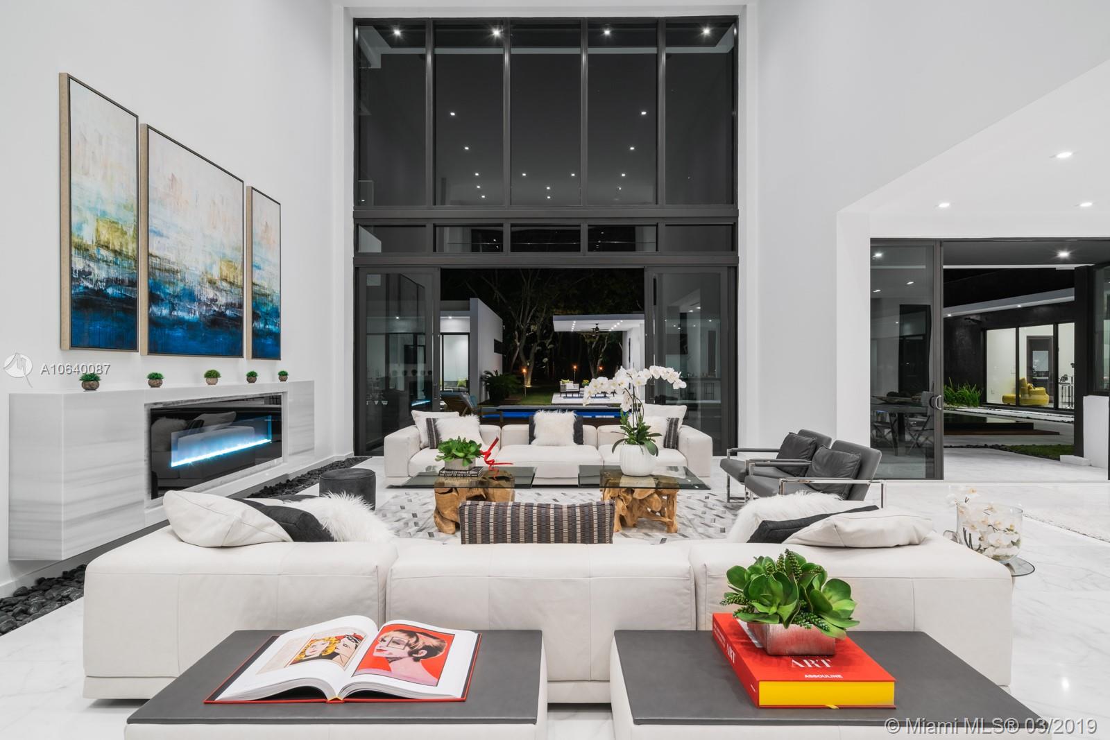 PINECREST - Residential