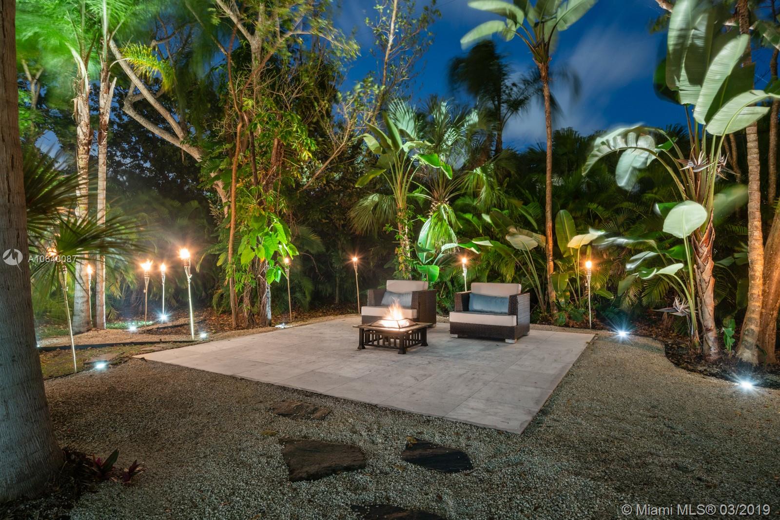 PINECREST - Residential