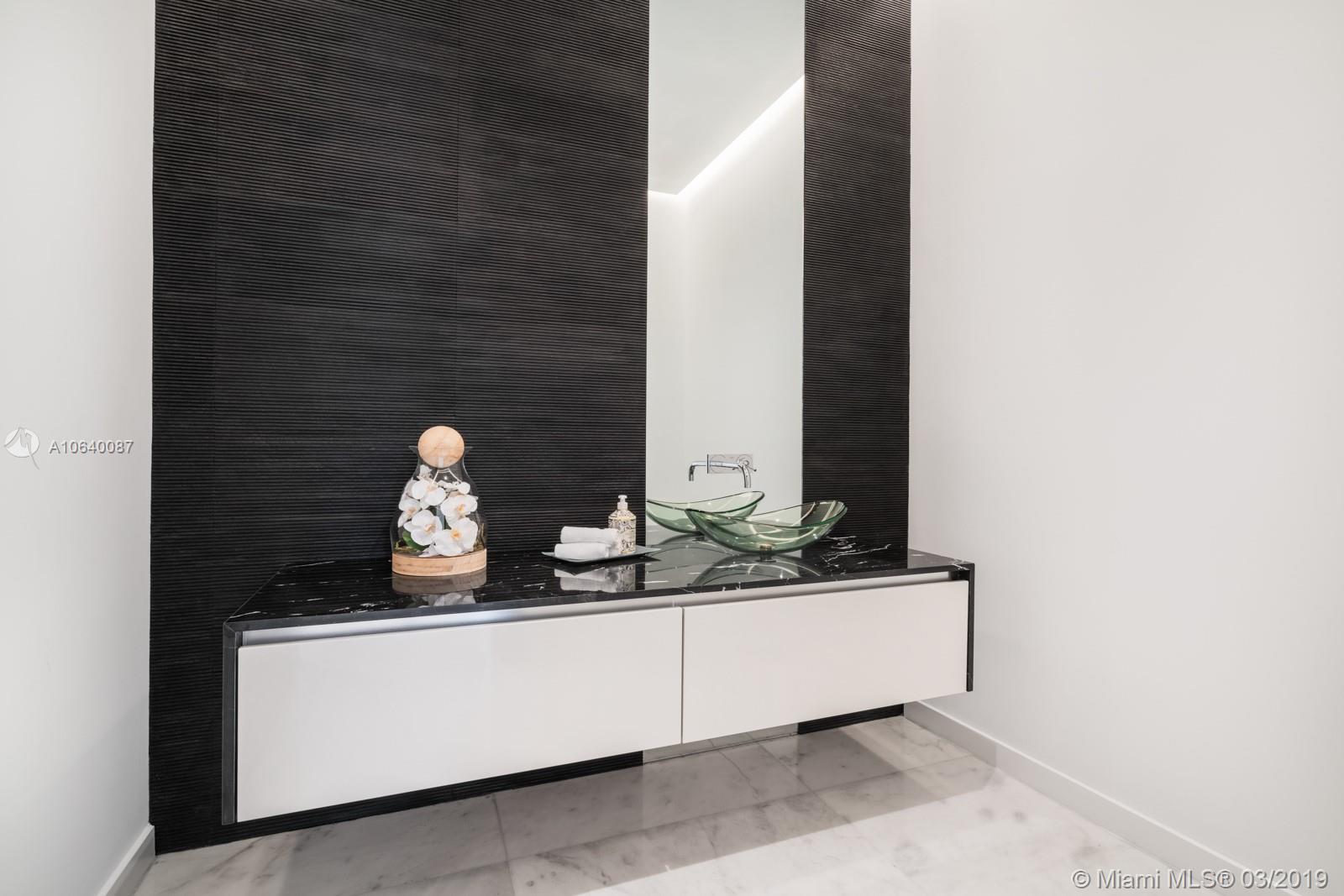 PINECREST - Residential