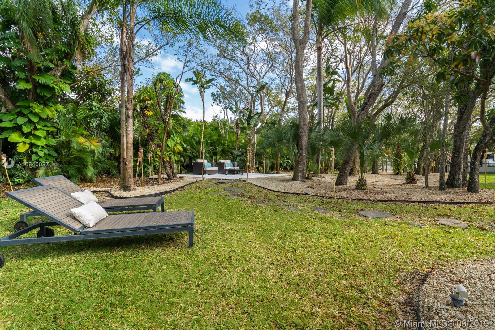 PINECREST - Residential