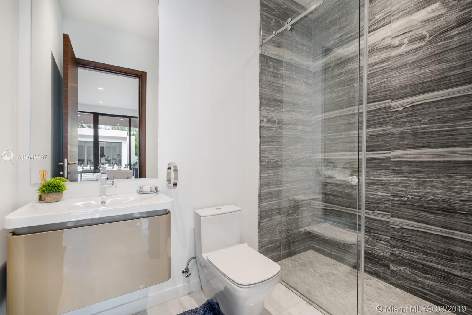 PINECREST - Residential