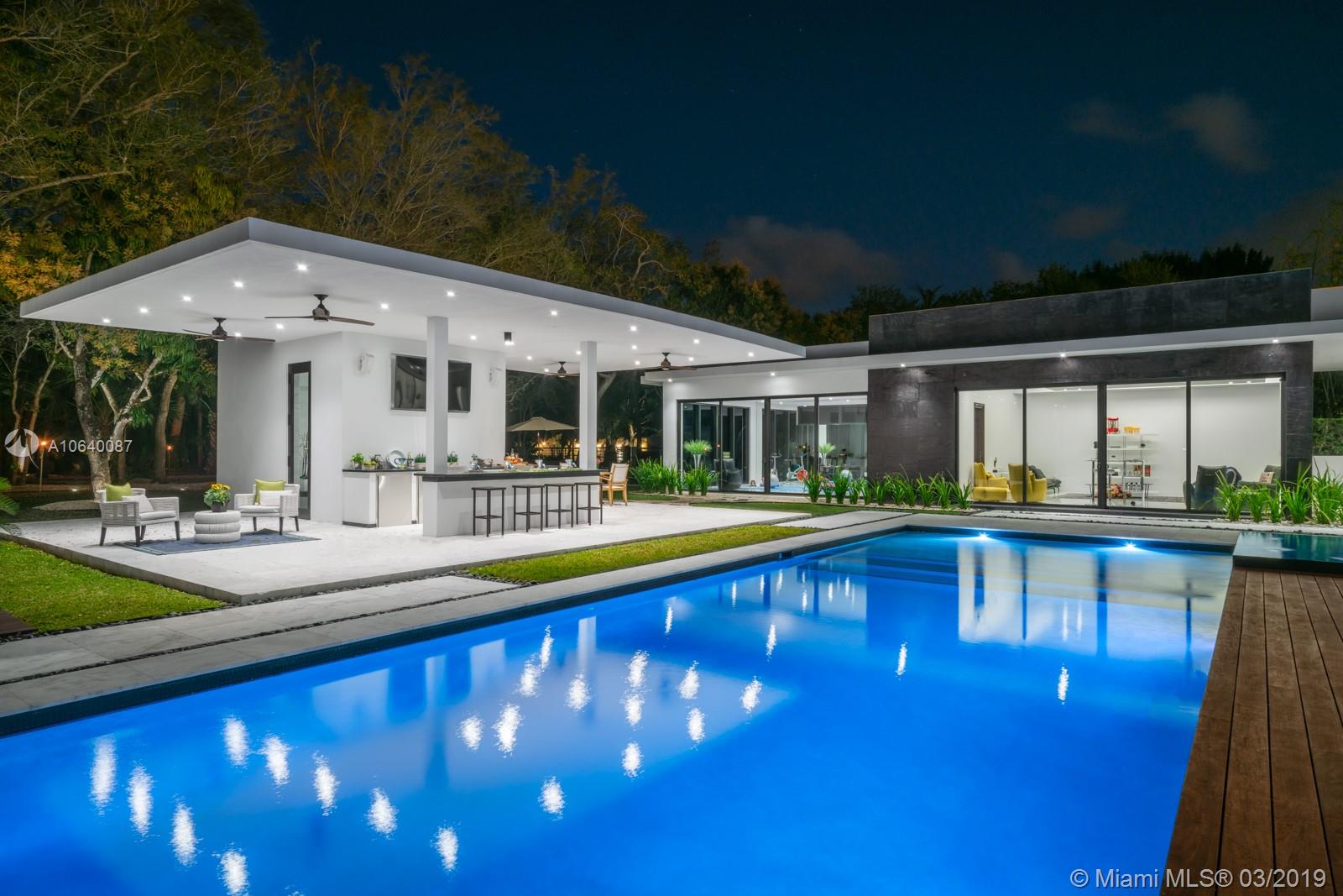 PINECREST - Residential