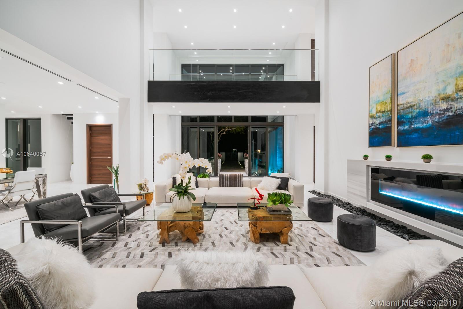 PINECREST - Residential