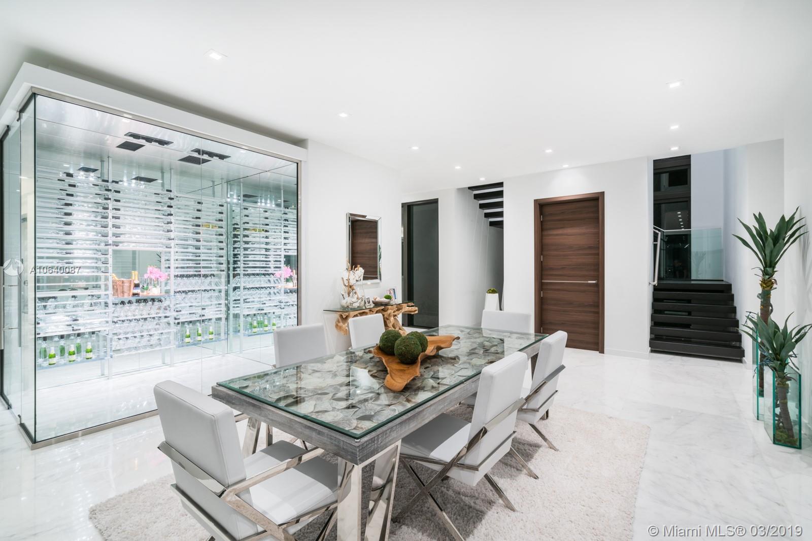 PINECREST - Residential