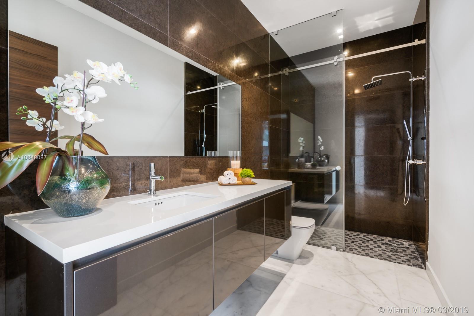 PINECREST - Residential