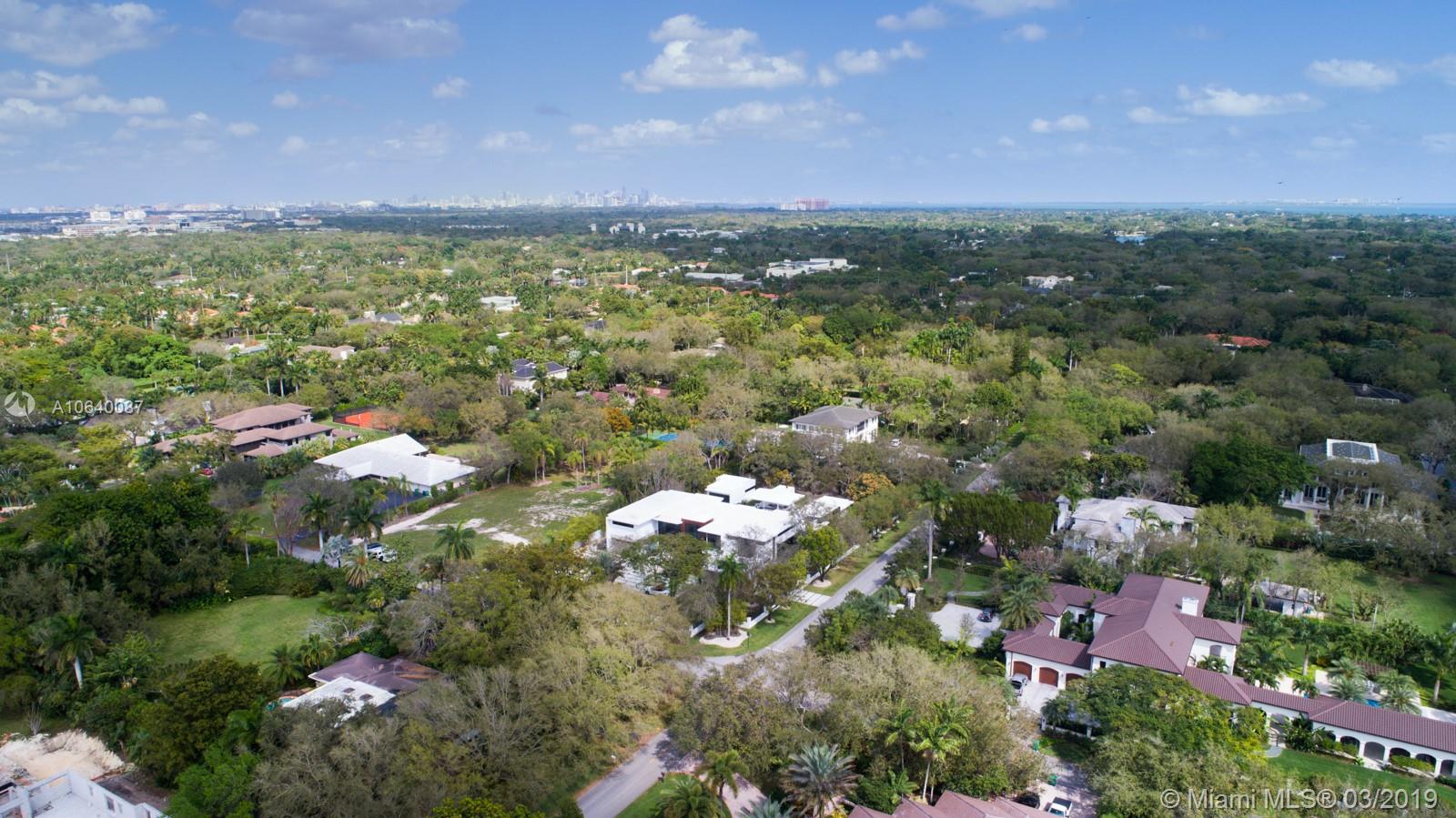 PINECREST - Residential