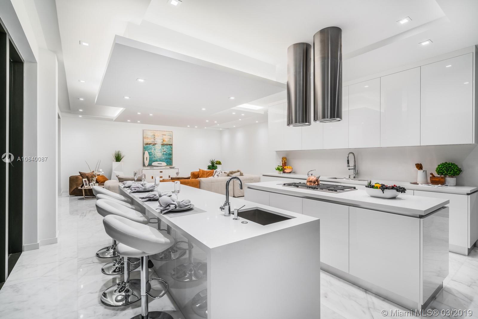 PINECREST - Residential