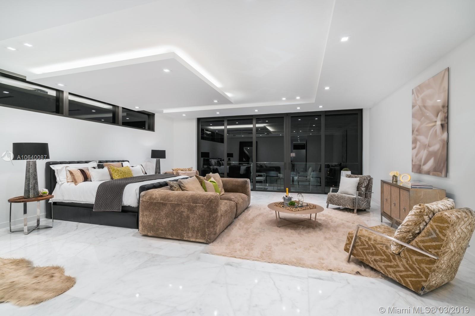 PINECREST - Residential