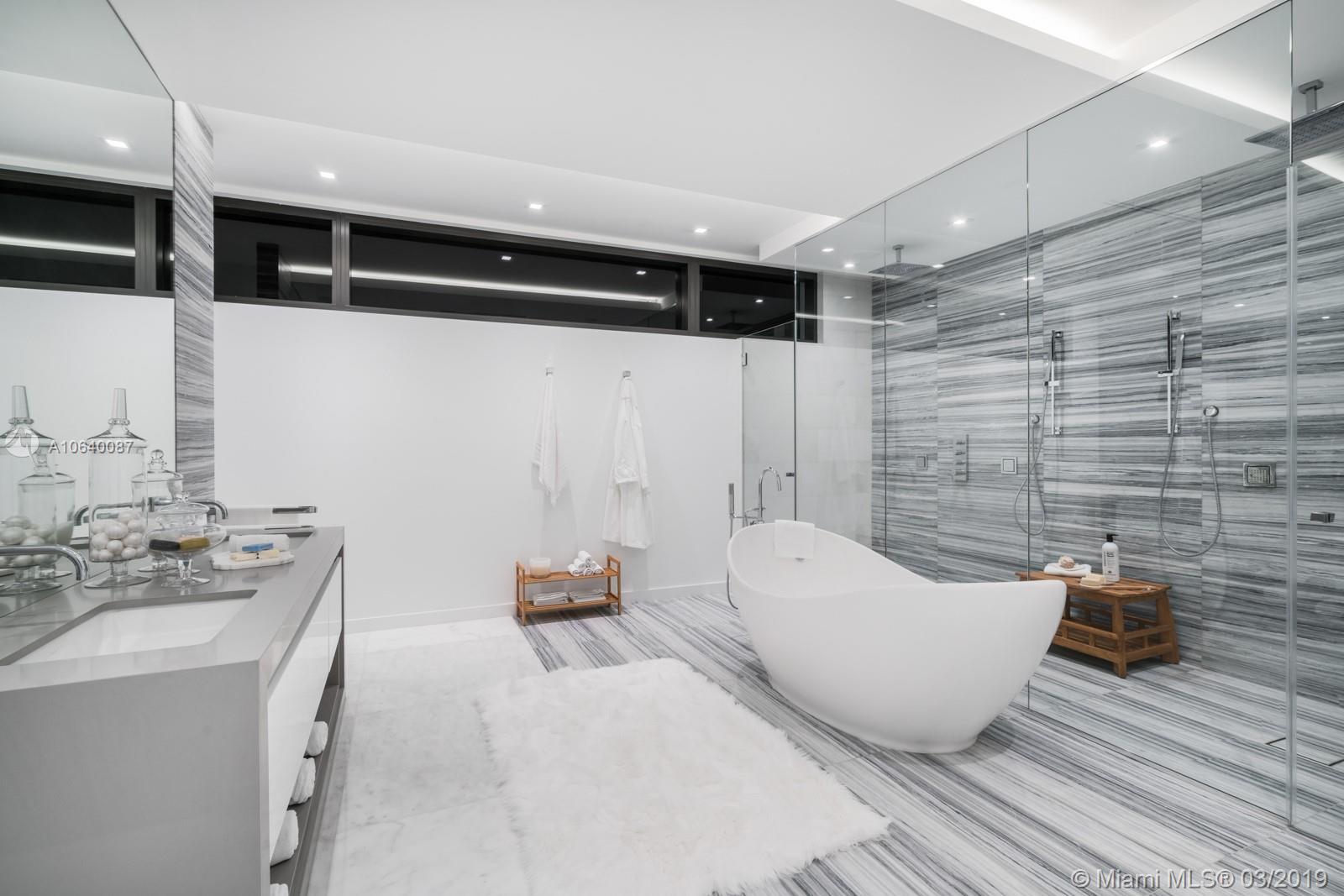 PINECREST - Residential