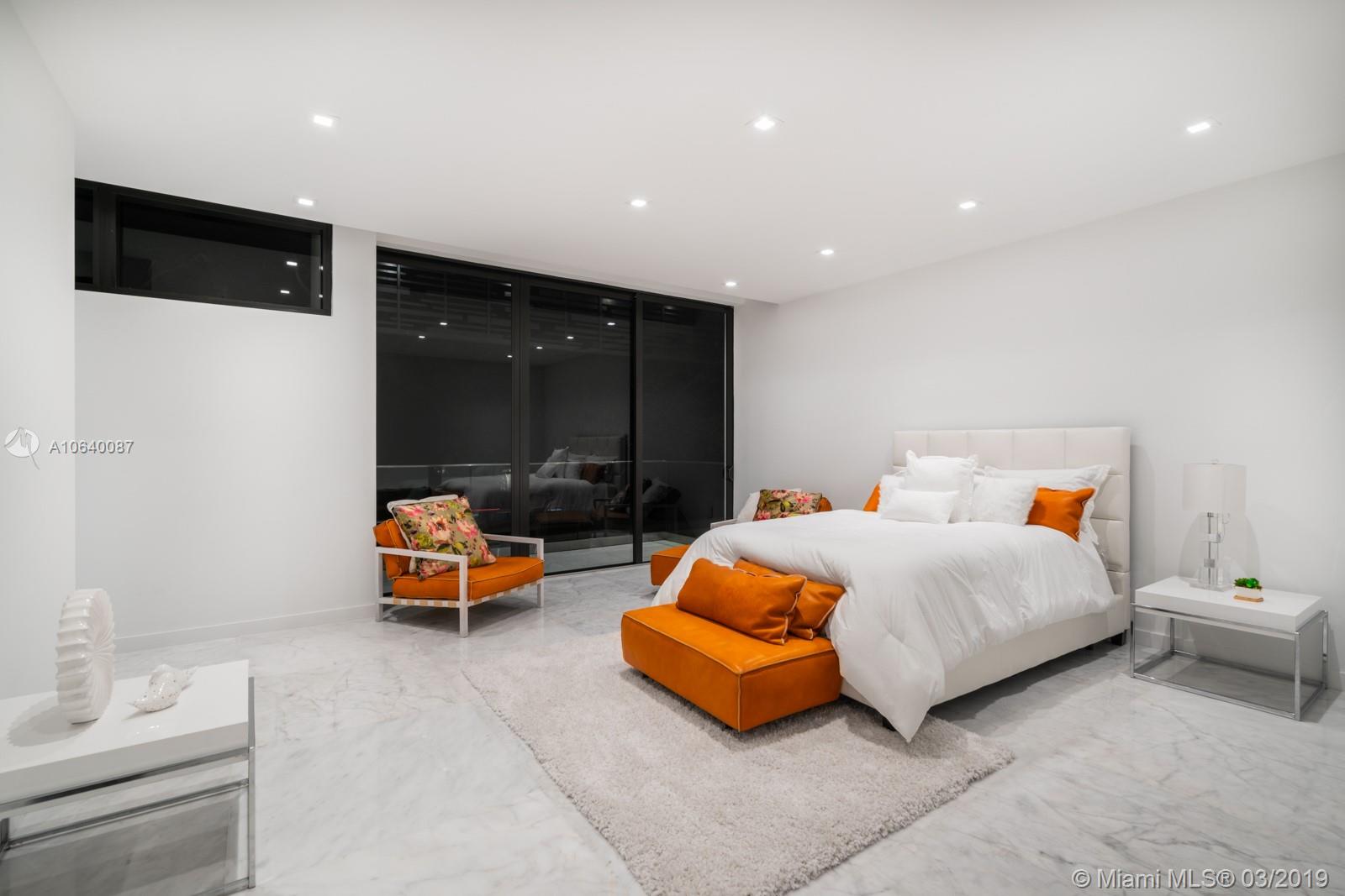 PINECREST - Residential