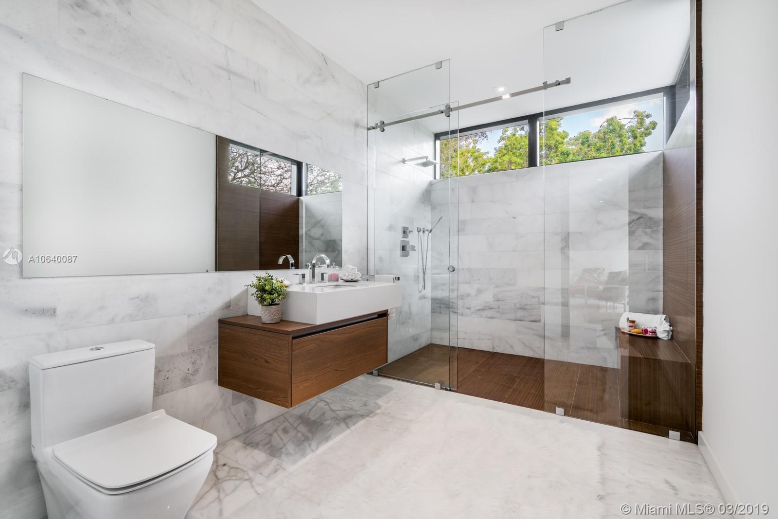 PINECREST - Residential