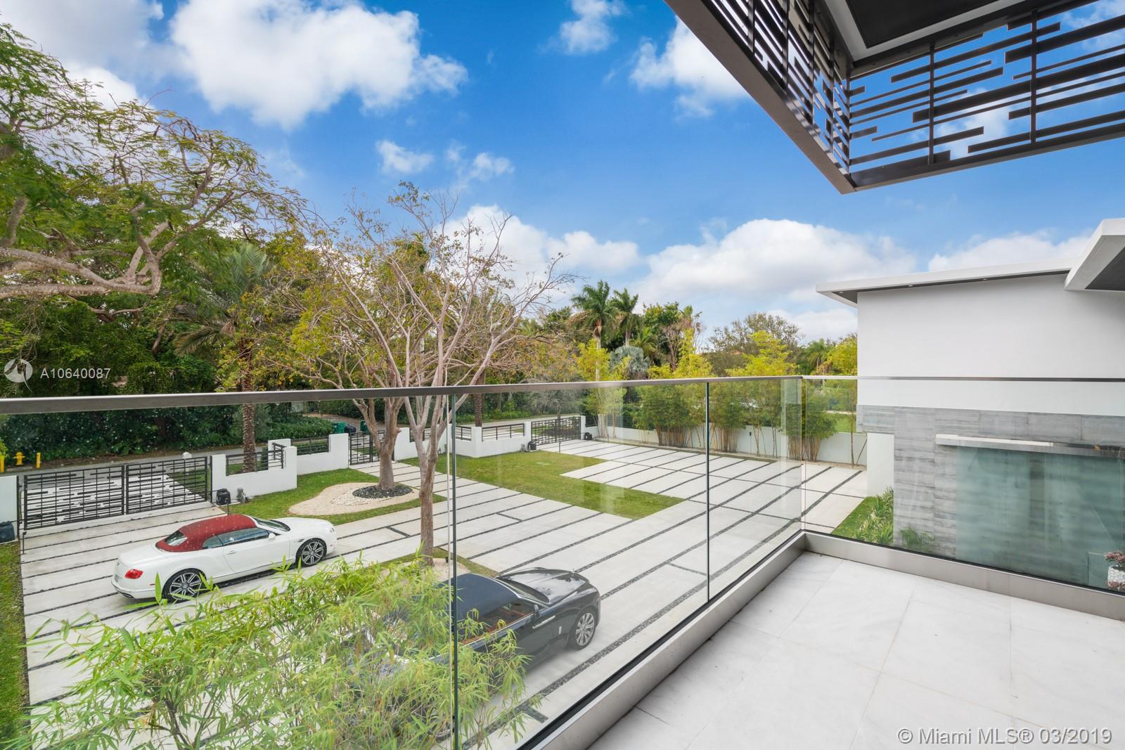 PINECREST - Residential