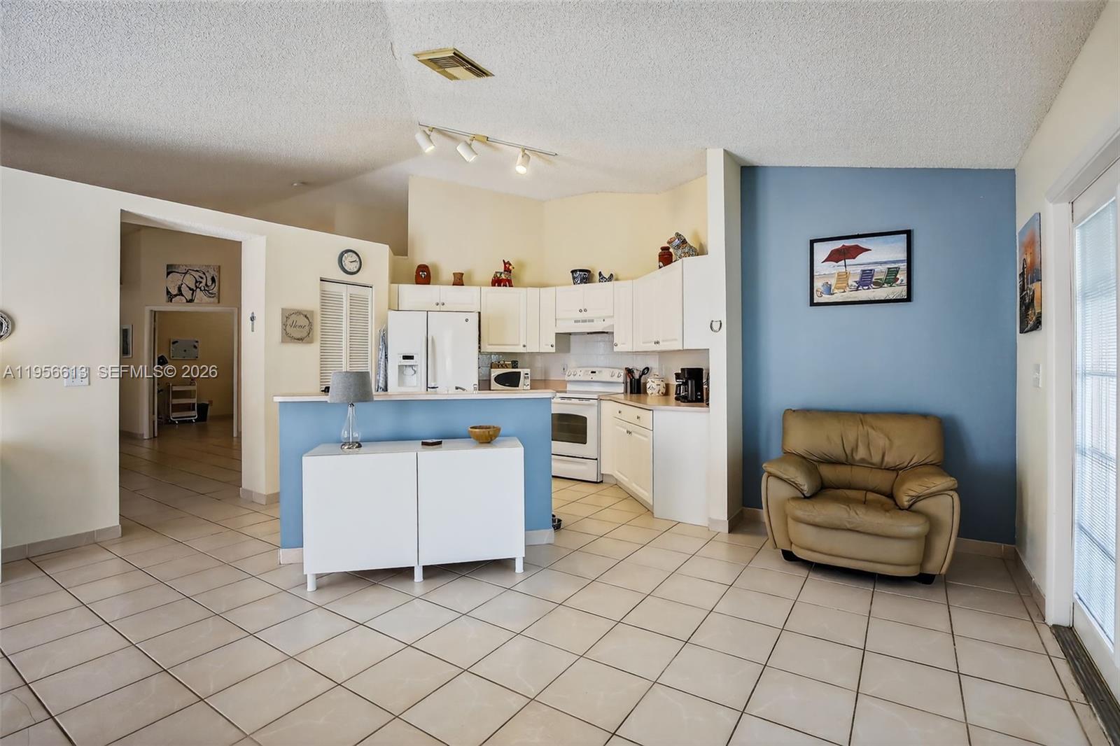 LAKES OF NEWPORT II - Residential