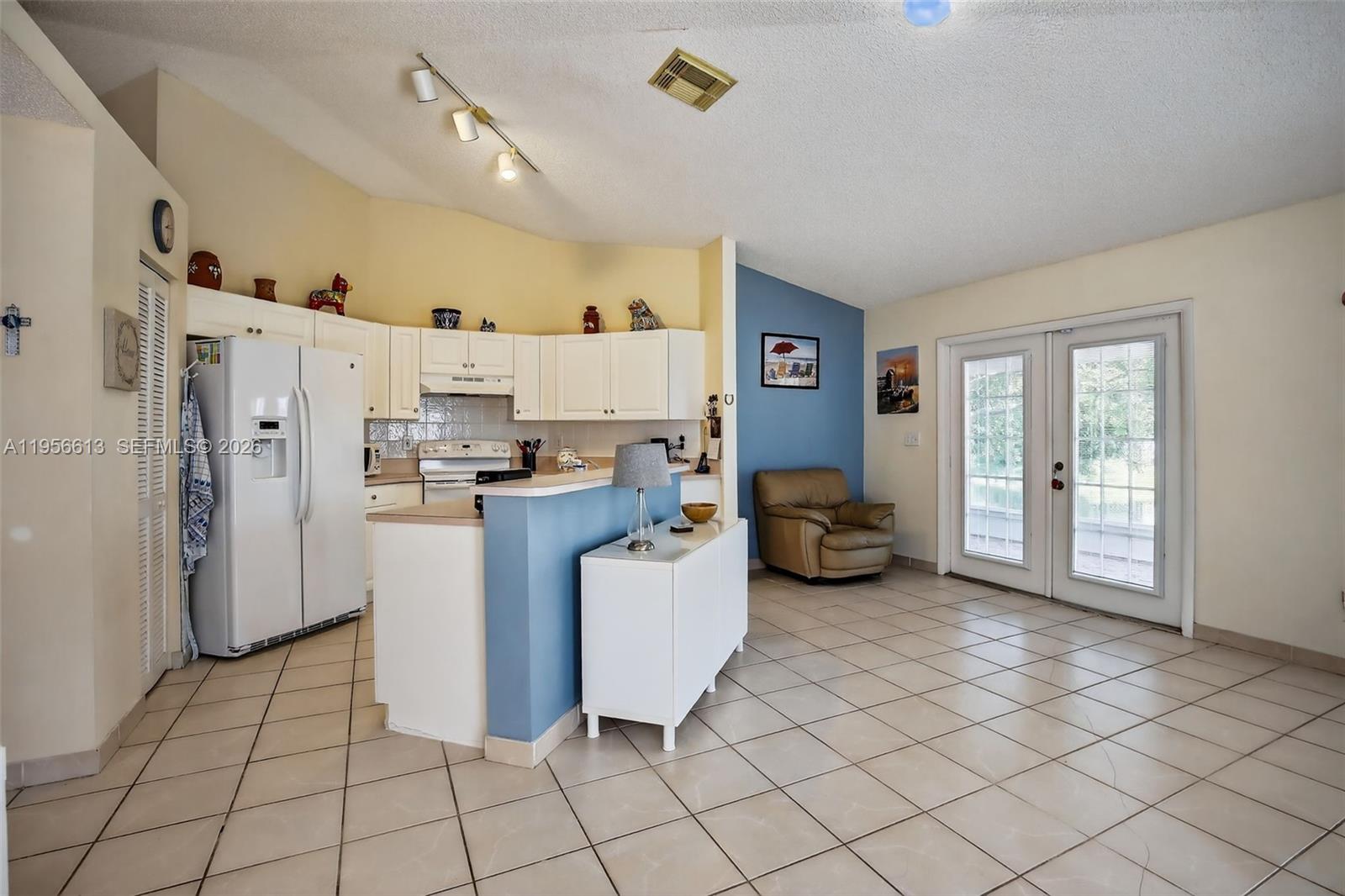 LAKES OF NEWPORT II - Residential