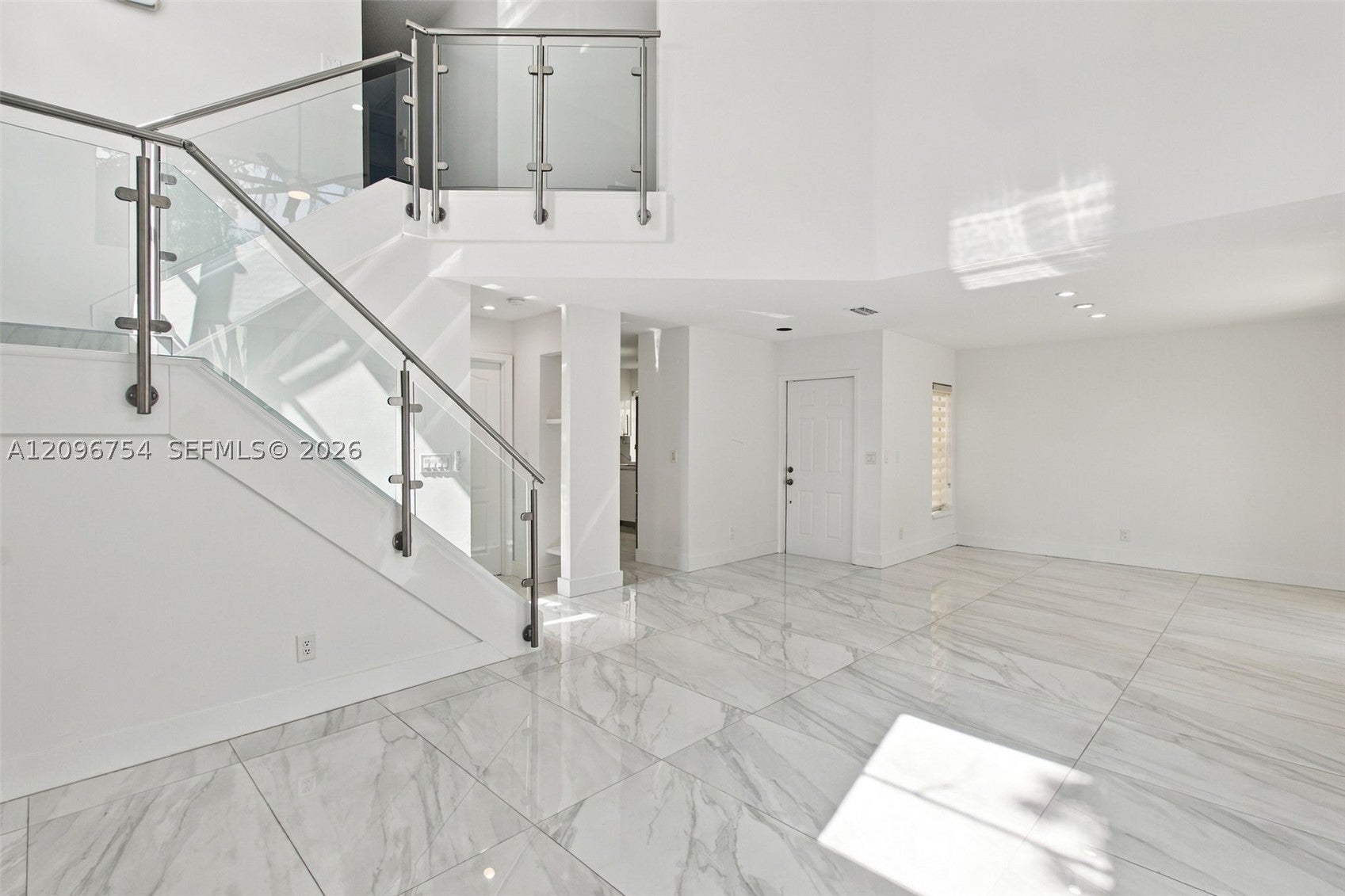 967 Azure Ln