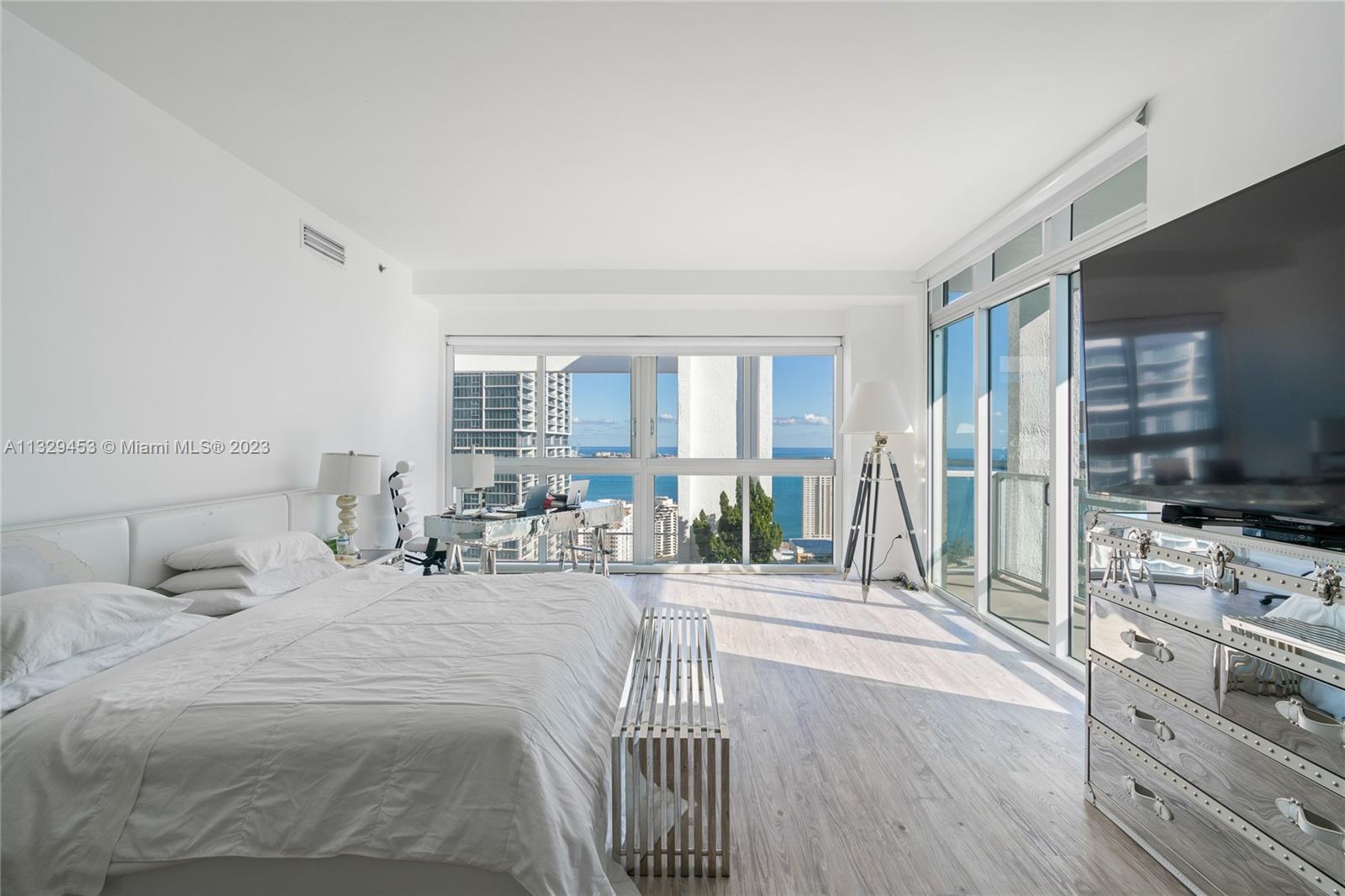 500 BRICKELL EAST CONDO - Residential
