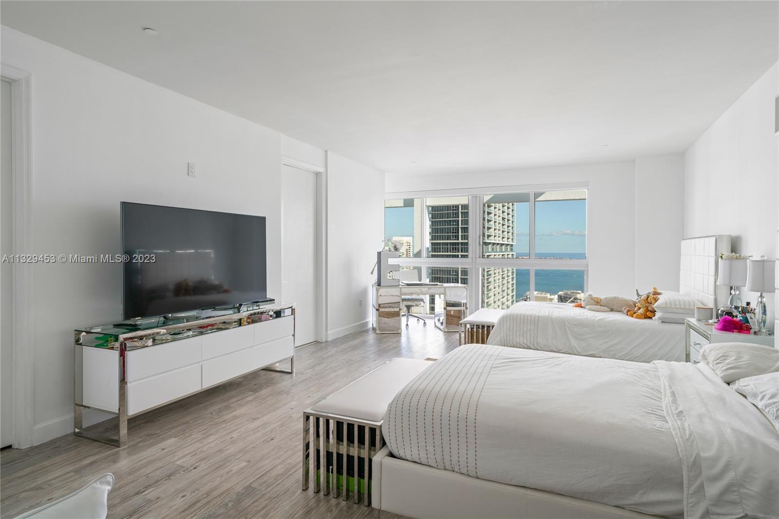 500 BRICKELL EAST CONDO - Residential