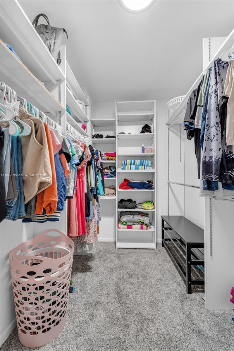 TOWERS OF QUAYSIDE CONDO - Residential