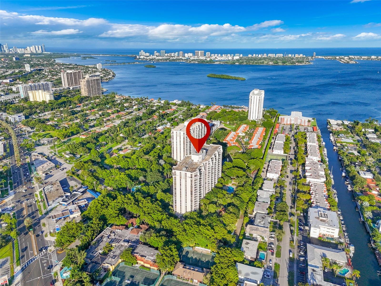 TOWERS OF QUAYSIDE CONDO - Residential