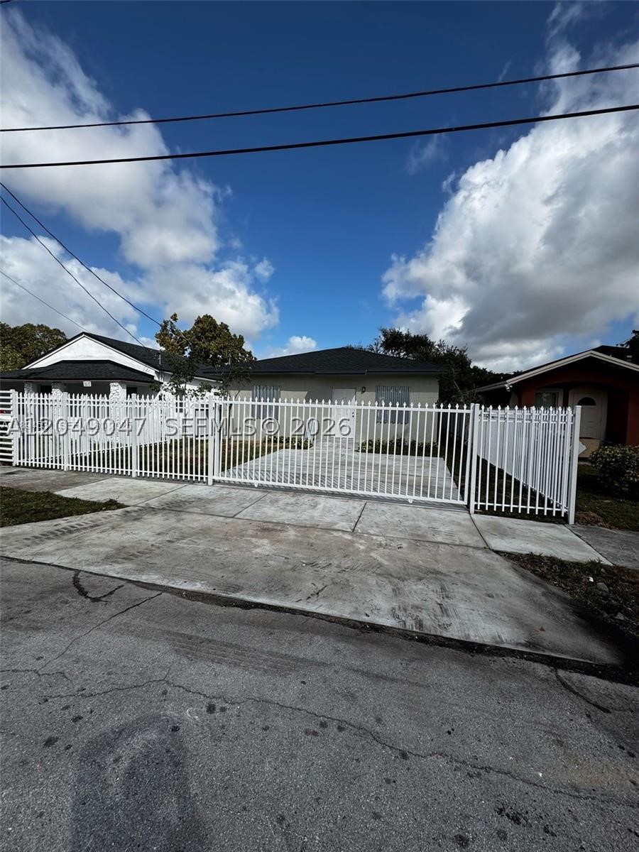 1717 NW 70th St - Image 1