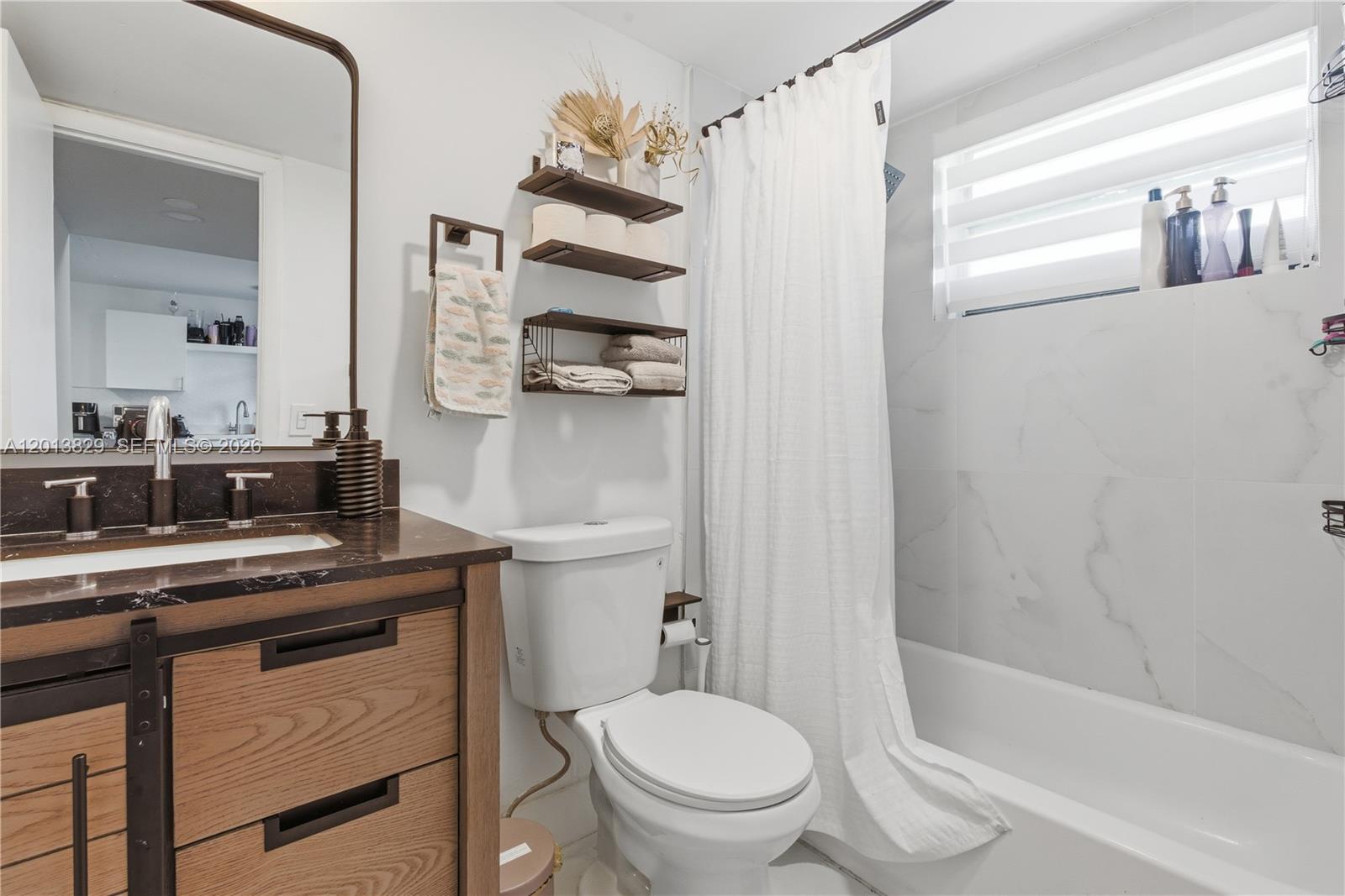 MICHIGAN TOWERS CONDO - Residential Lease