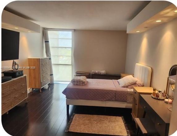 ENSENADA CONDO BLDG E-II - Residential Lease
