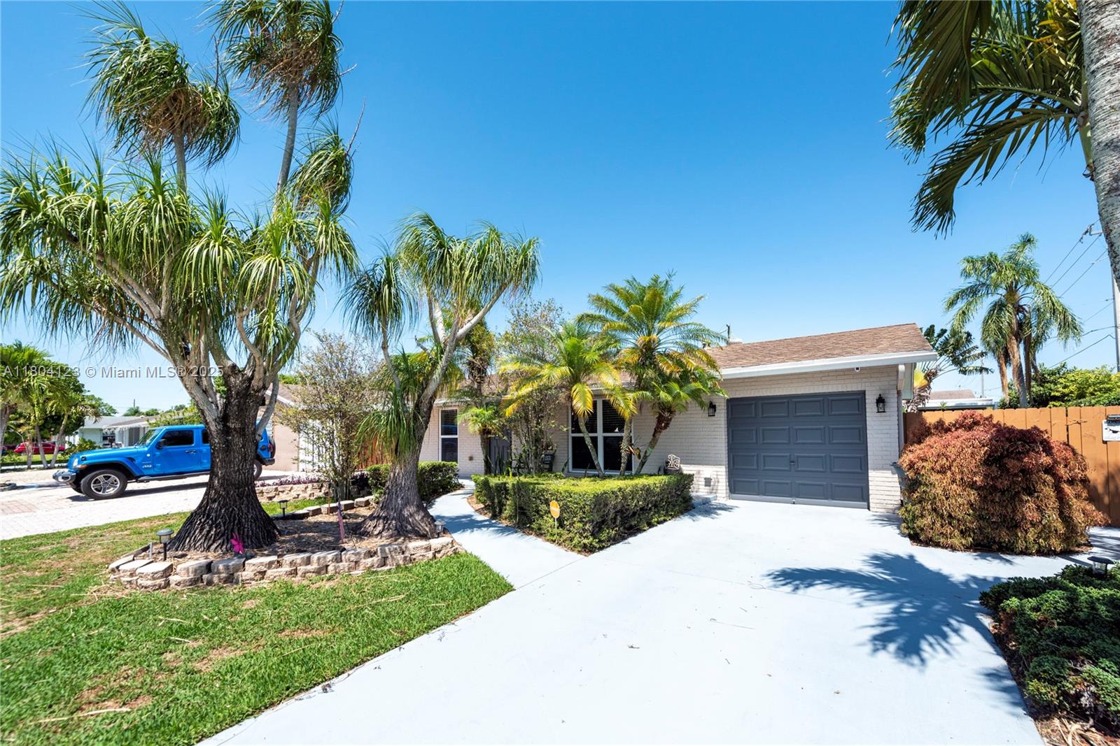 SANDALFOOT COVE SEC 4 - Residential