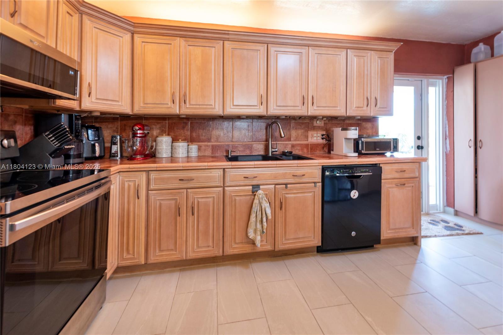 SANDALFOOT COVE SEC 4 - Residential
