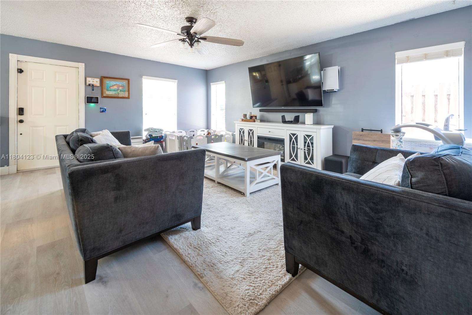 SANDALFOOT COVE SEC 4 - Residential