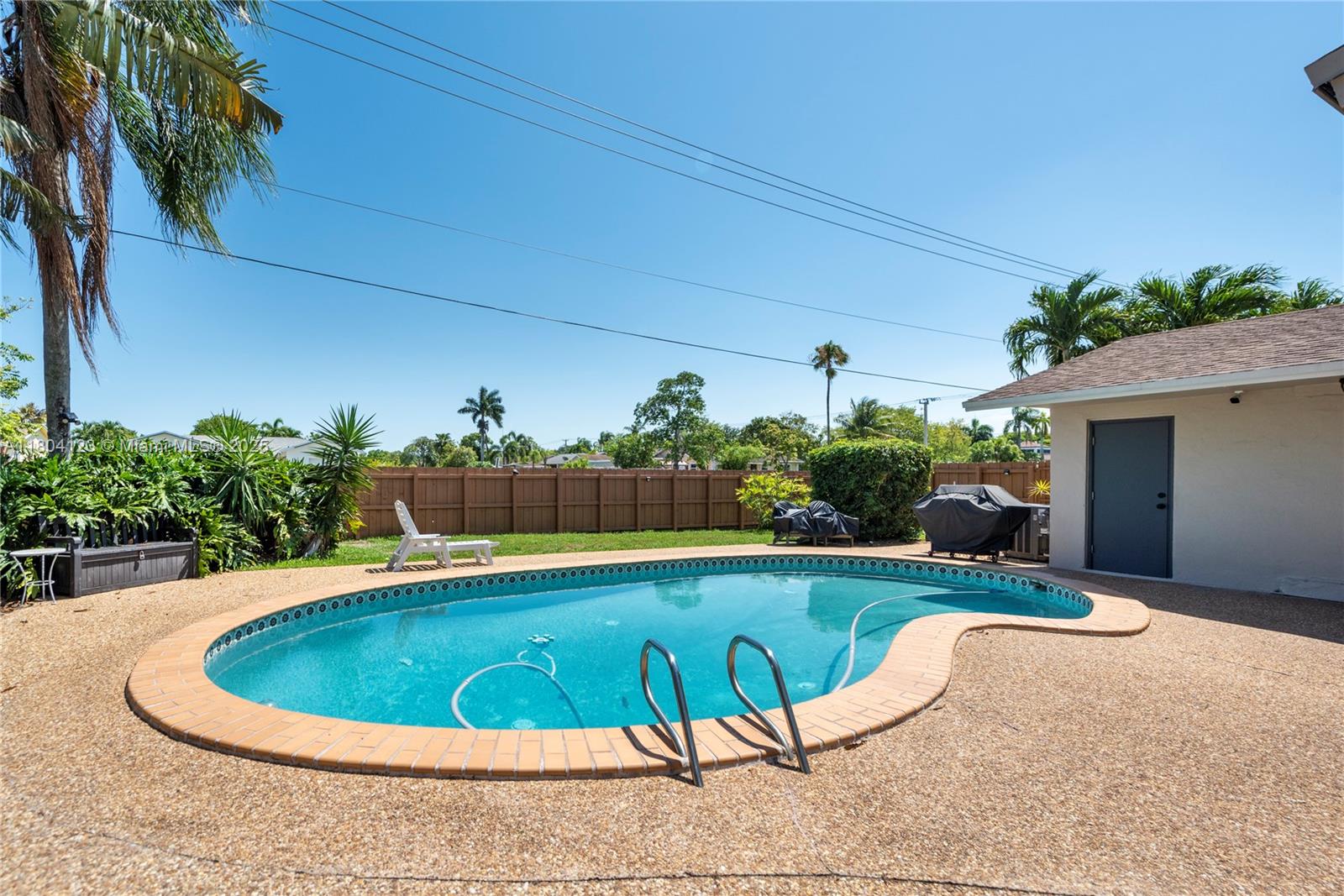 SANDALFOOT COVE SEC 4 - Residential