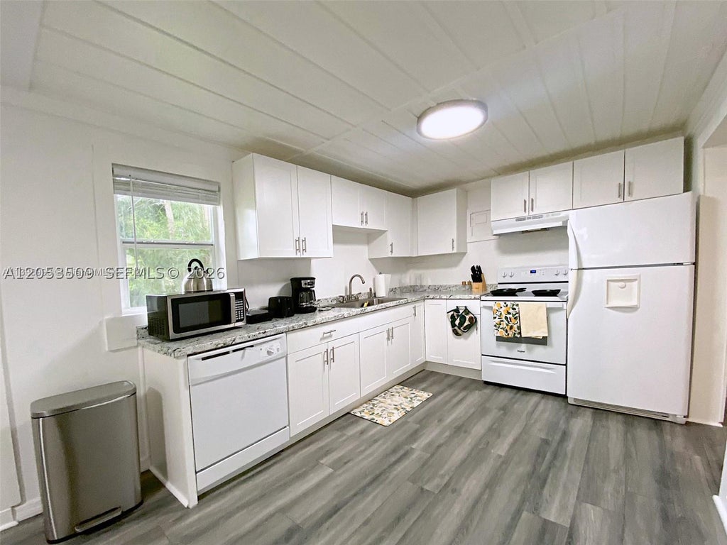 Photo of 342 NW 7th Ave, Delray Beach, FL 33444 (MLS # A12053509)