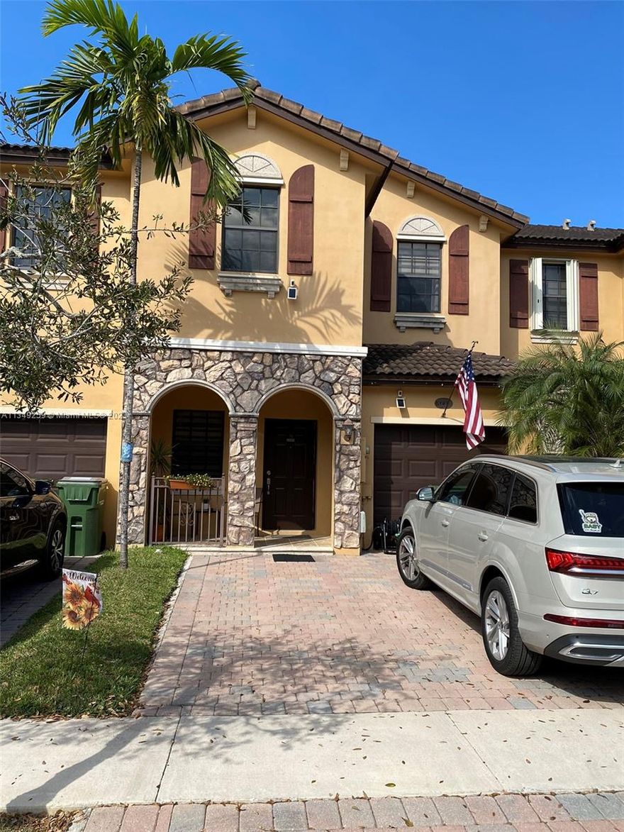 The seller is offering a contribution of up to $3,500.00 for the buyers' closing cost if this beautiful property is sold at full price and the buyers finance with the seller's preferred lender!
This is a FULLY REMODELED Townhouse, with expensive appliances, including Washer & Dryer, a huge Master bathroom, and a one-car GARAGE. 
One bedroom and a full bathroom on the first floor. Such bedroom is currently opened as a family area but it can be easily closed to be the 4th bedroom. 
The patio has an aluminum-insulated terrace, with a canal view. The road behind is for pedestrians and bicycles only, ideal for relaxing walks and exercise. 
Very quiet, peaceful, and gated community, including a gorgeous CLUBHOUSE for family events, an amazing POOL, a modern GYM, and a children's PLAYGROUND.