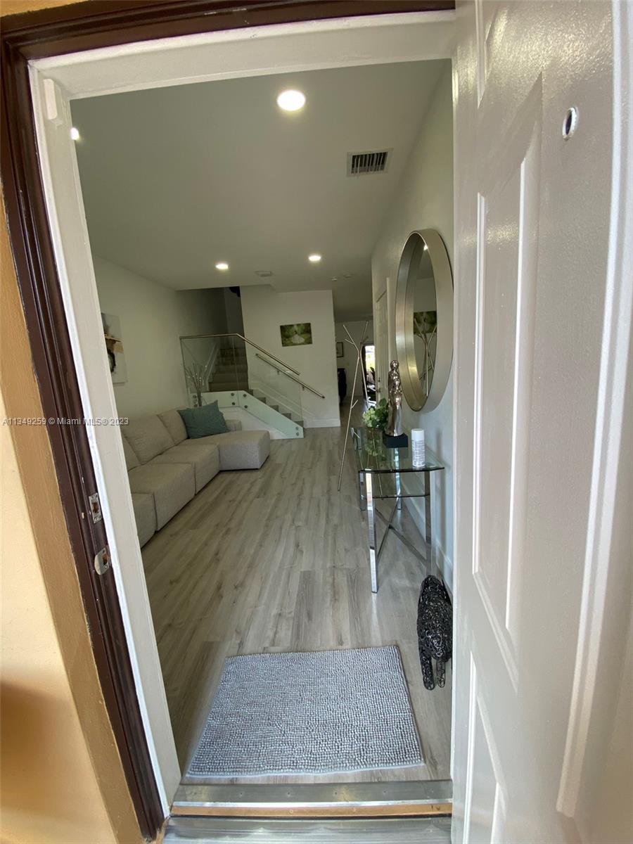 Photo 4 of 54 of 3737 NE 4th St 3737 townhome