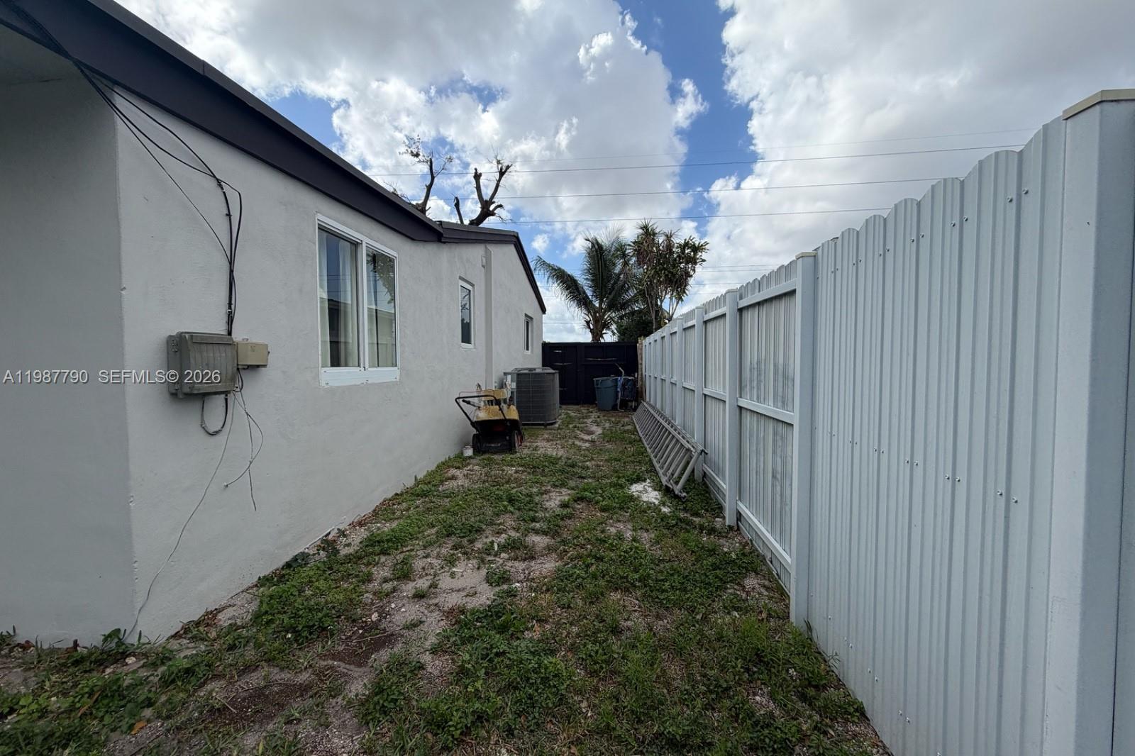 BROADMOOR MANOR - Residential