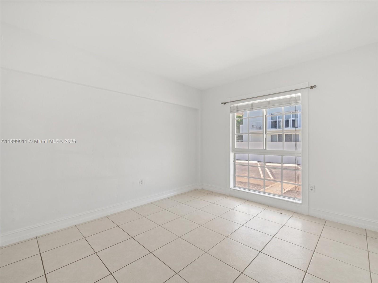 KEY ISLANDER CONDO - Residential Lease