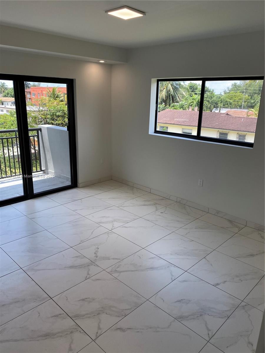 BRICKELL RIVERVIEW - Residential Lease