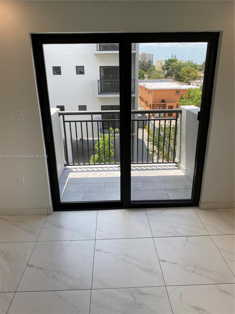 BRICKELL RIVERVIEW - Residential Lease