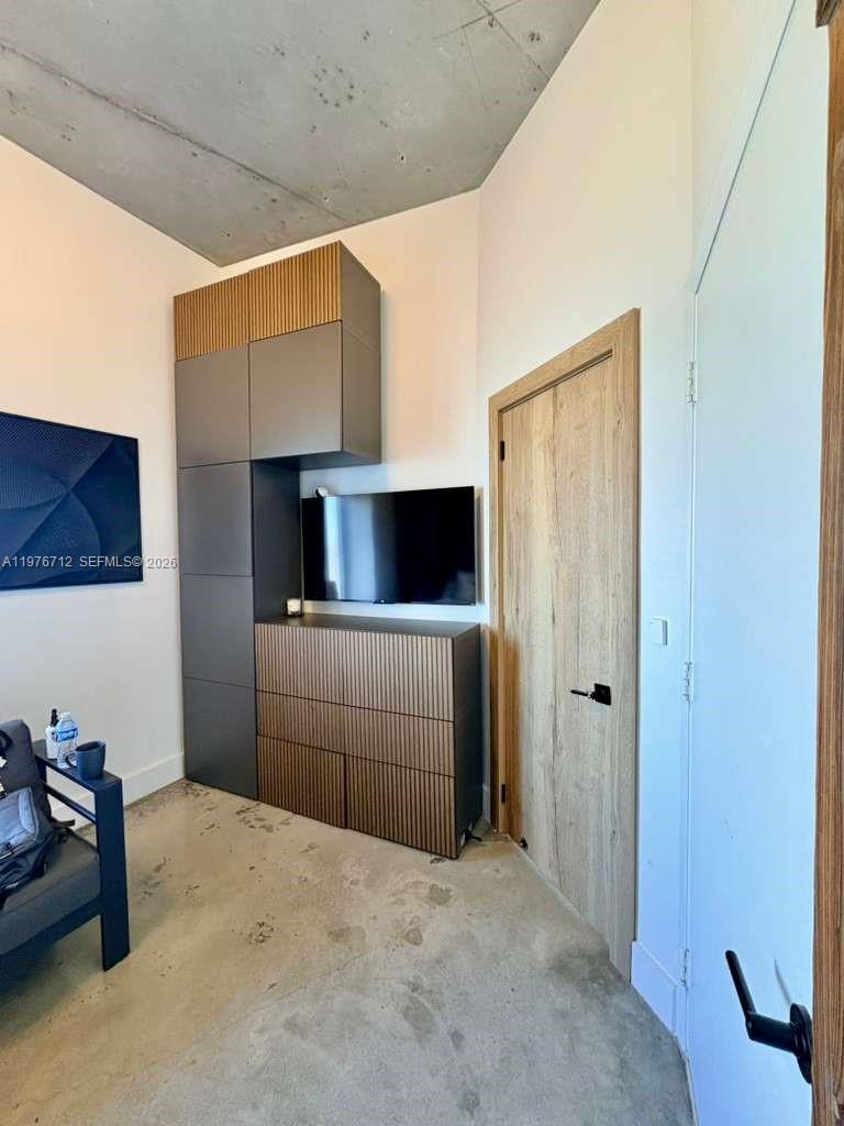 NEO CONDO - Residential Lease