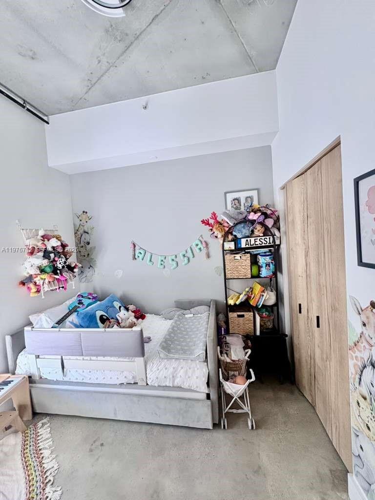 NEO CONDO - Residential Lease