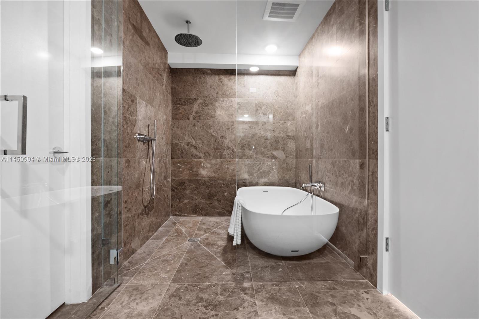 Monaco Yacht Club - Residential