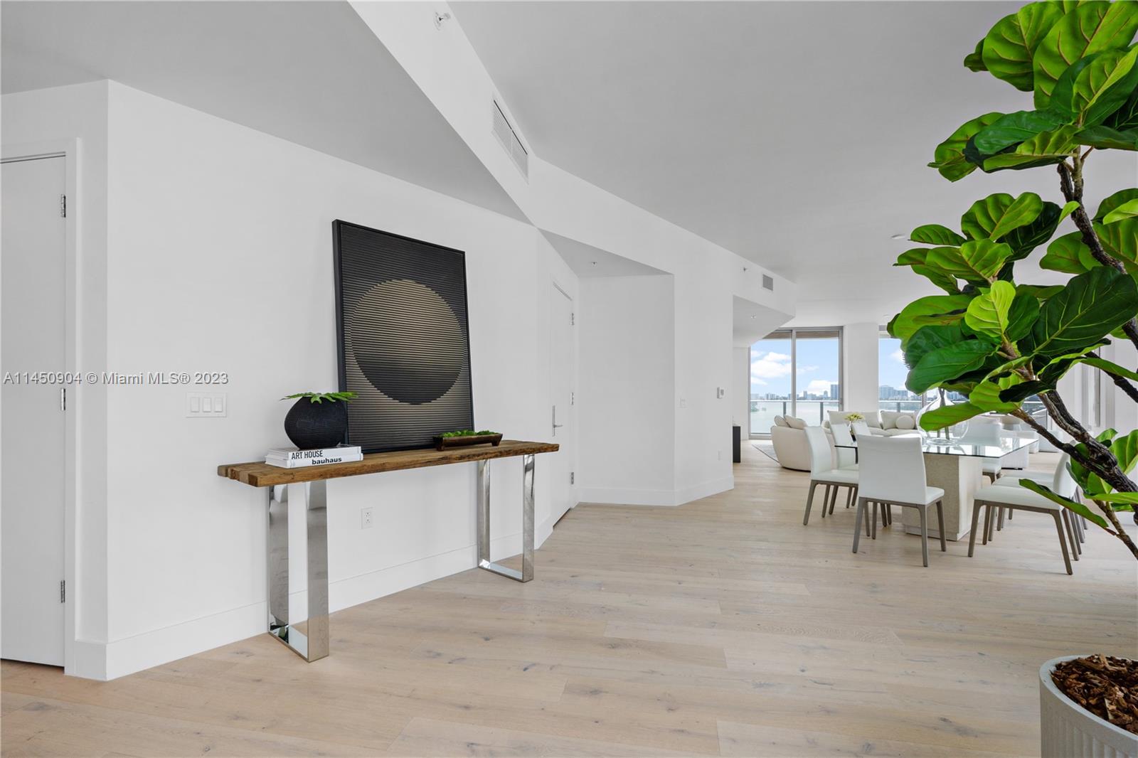 Monaco Yacht Club - Residential