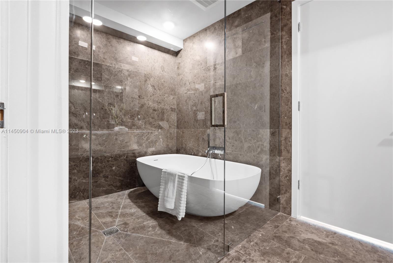 Monaco Yacht Club - Residential