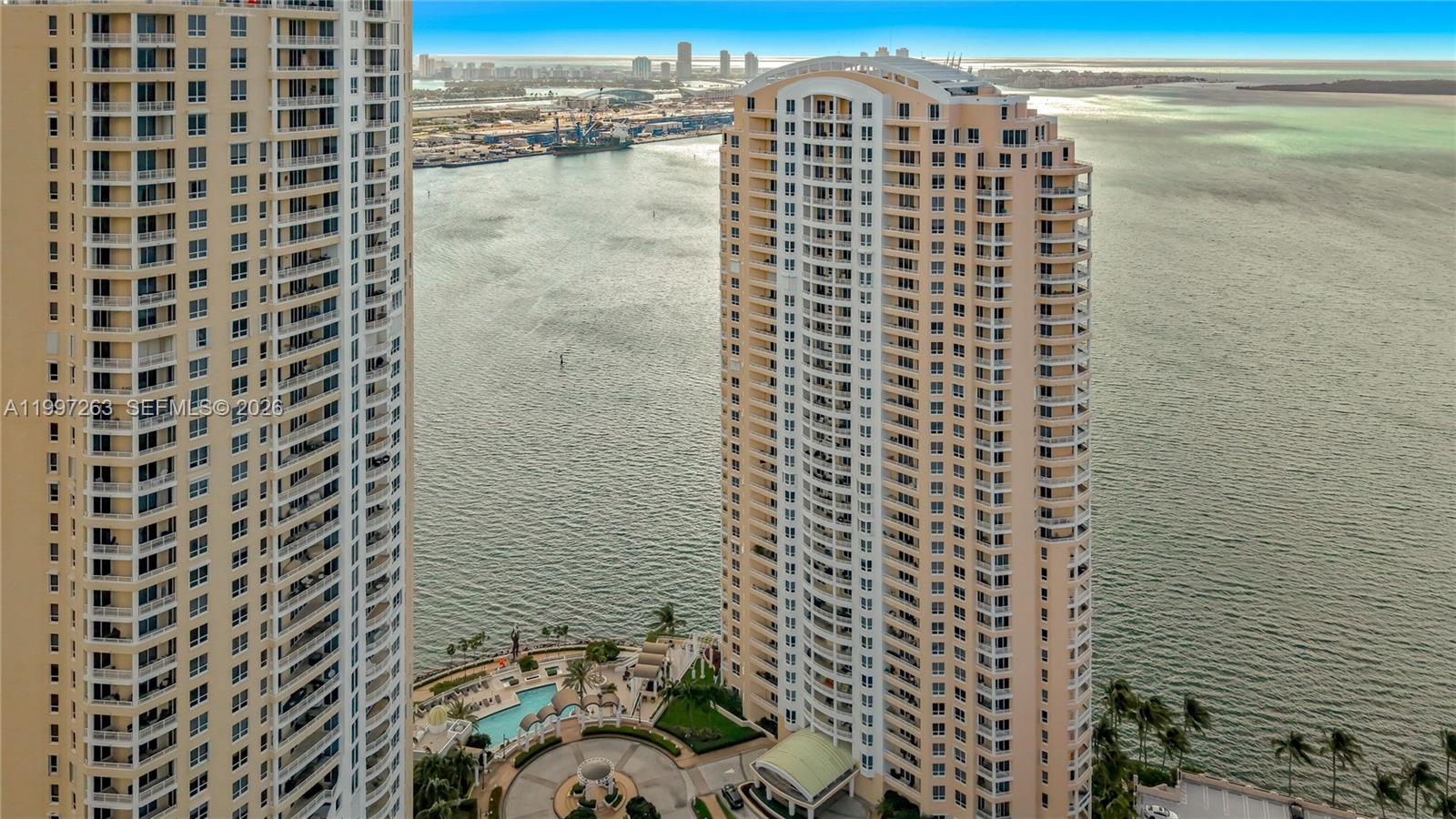 808 Brickell Key Dr 2002