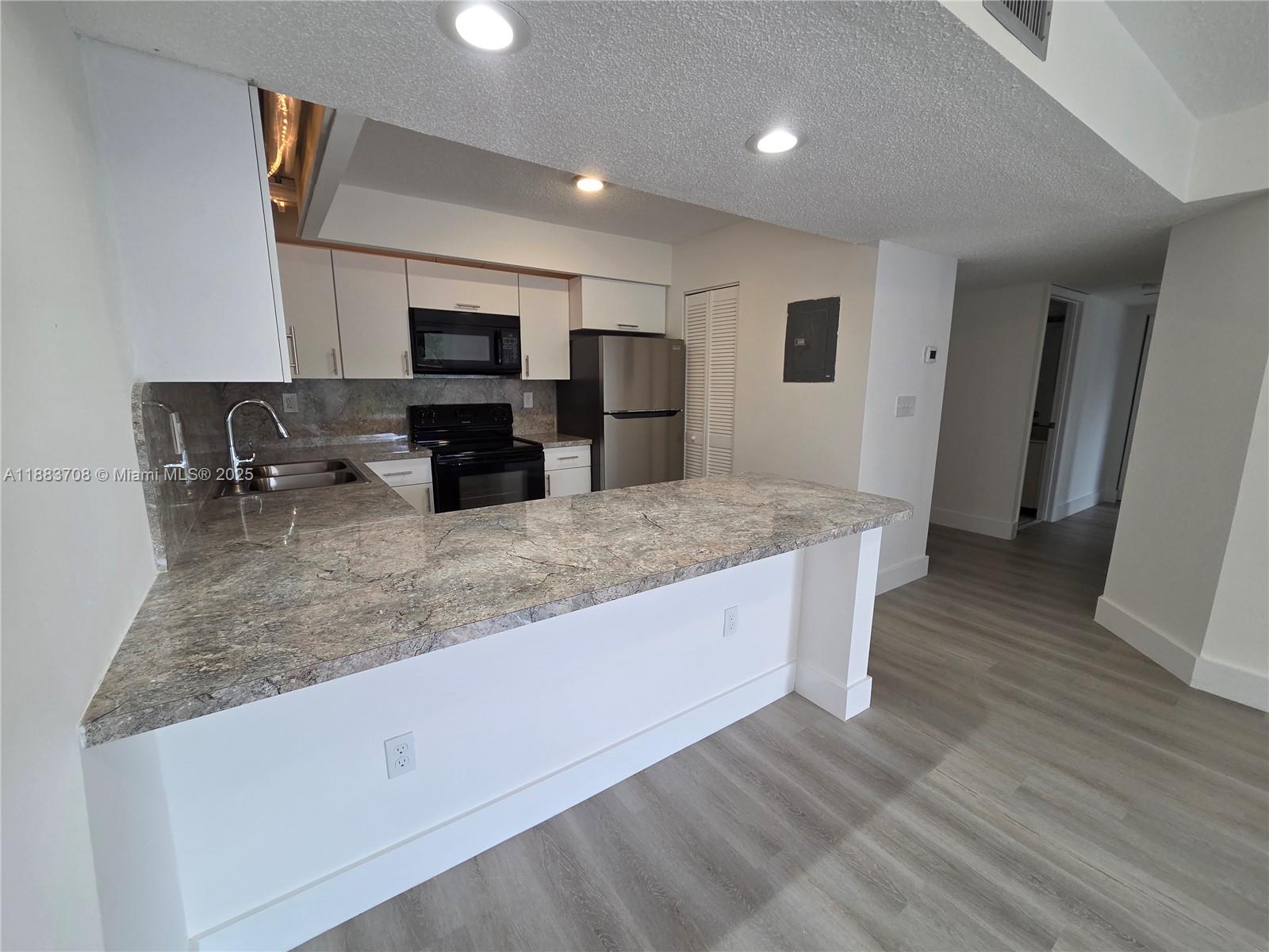 CALUSA CLUB VIL CONDO BLD - Residential