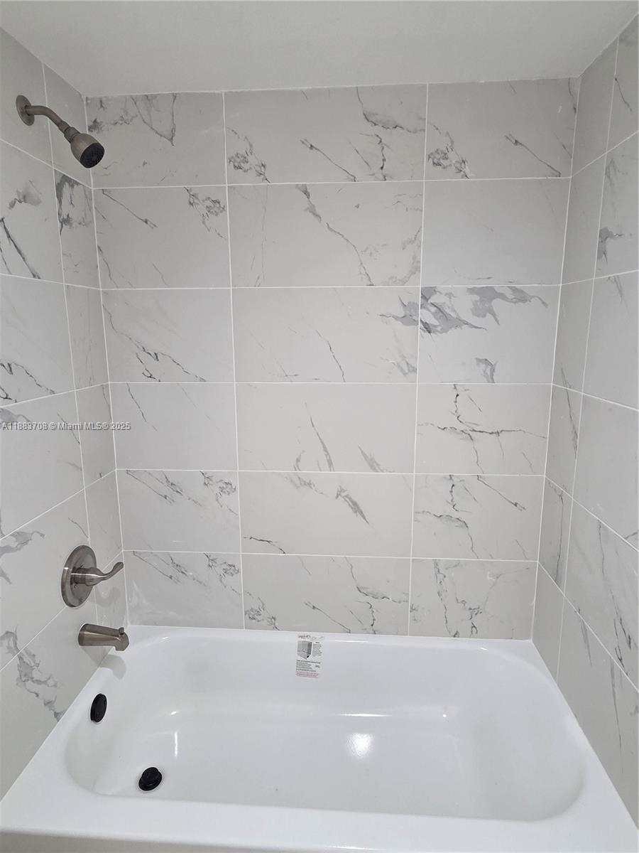 CALUSA CLUB VIL CONDO BLD - Residential