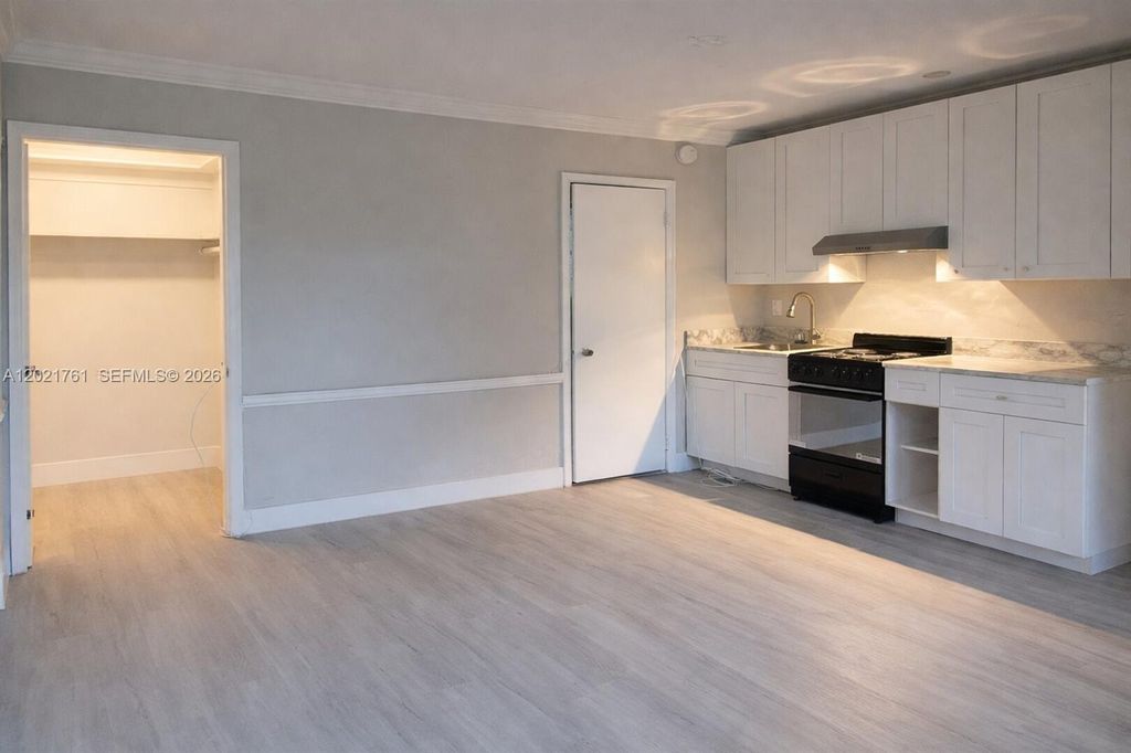 Photo of 515 SE 9th St #5a, Fort Lauderdale, FL 33316 (MLS # A12021761)