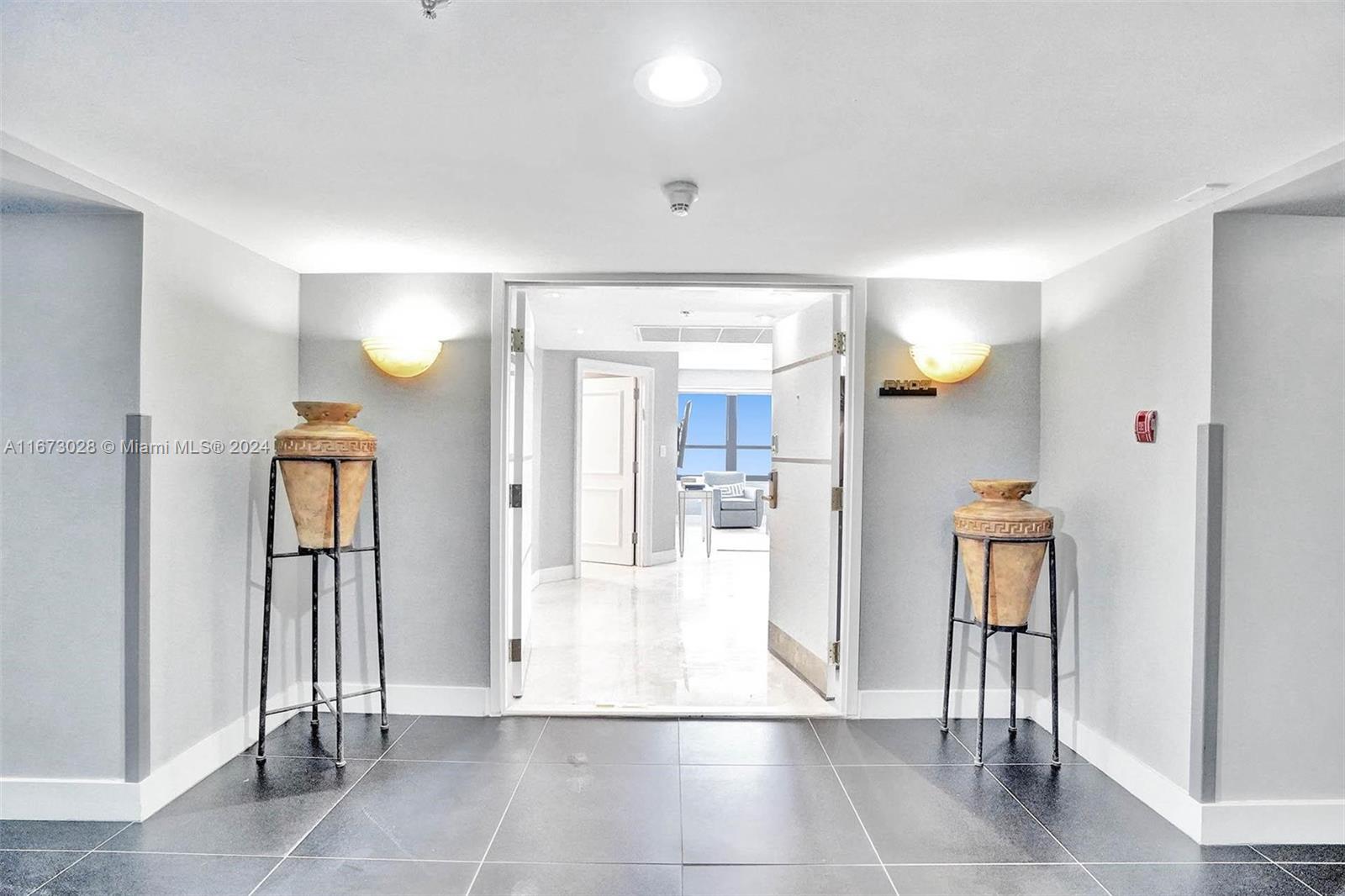 Property for Sale at 5225 Collins Ave Ph7, Miami Beach, Miami-Dade County, Florida - Bedrooms: 3 
Bathrooms: 3  - $1,799,000
