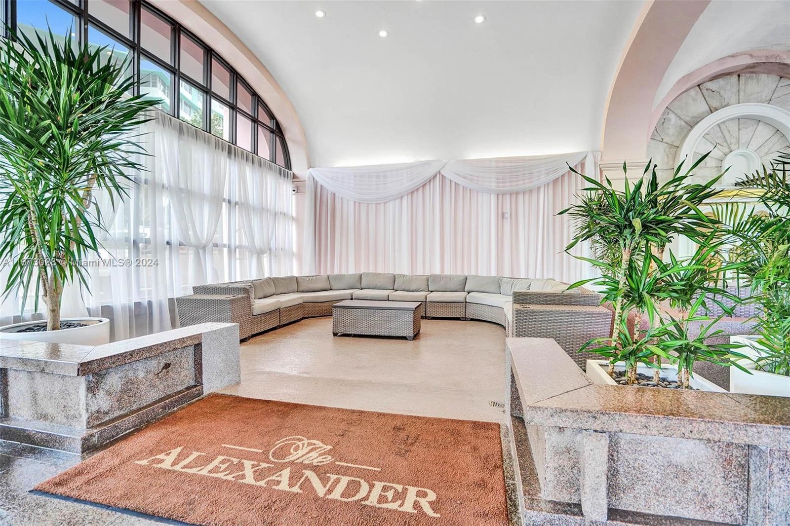 THE ALEXANDER CONDO - Residential